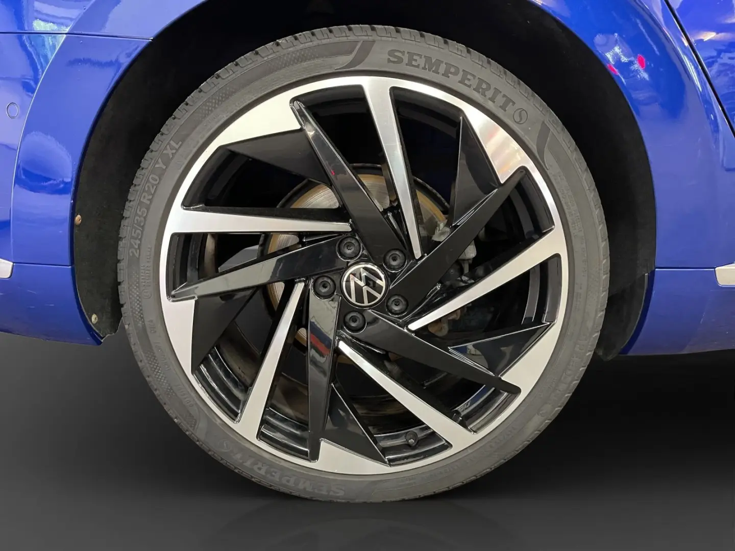 Arteon 2.0 TDI 4M R-Line AHK Matrix LM 20  Navi