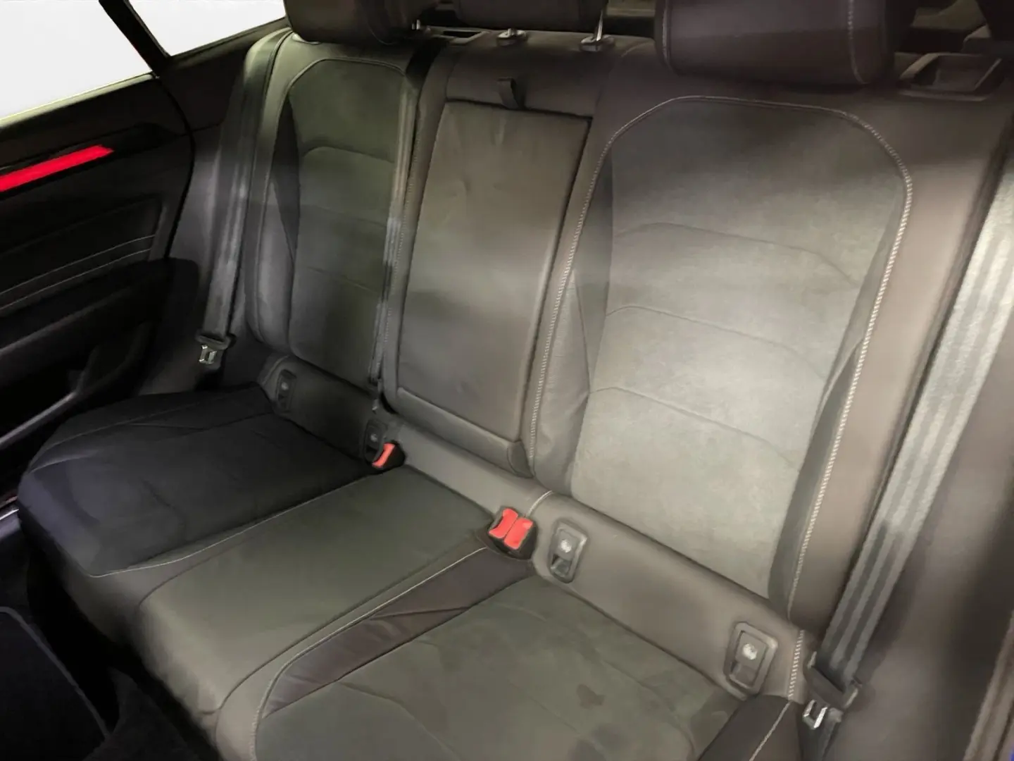 Arteon 2.0 TDI 4M R-Line AHK Matrix LM 20  Navi