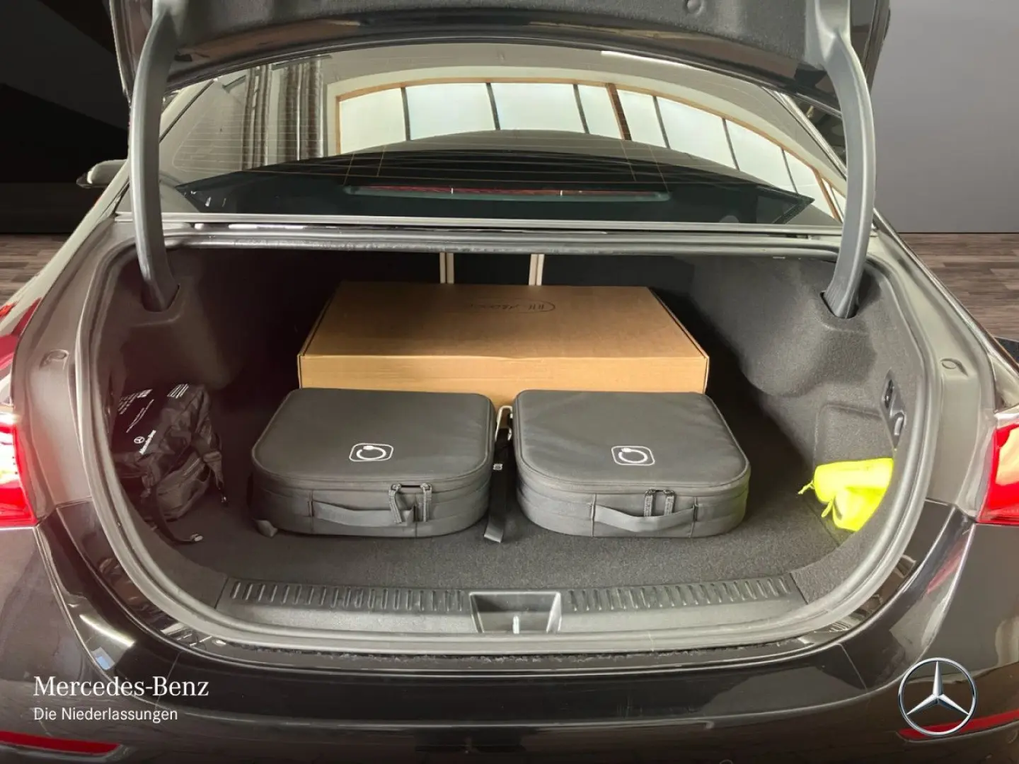 E300de4M EXCLUSIVE Prem HA-LE Airm DigiLi Burm4D