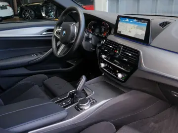 530 D A. STEP. M-SPORTPAKET LED ACC VIRTUAL