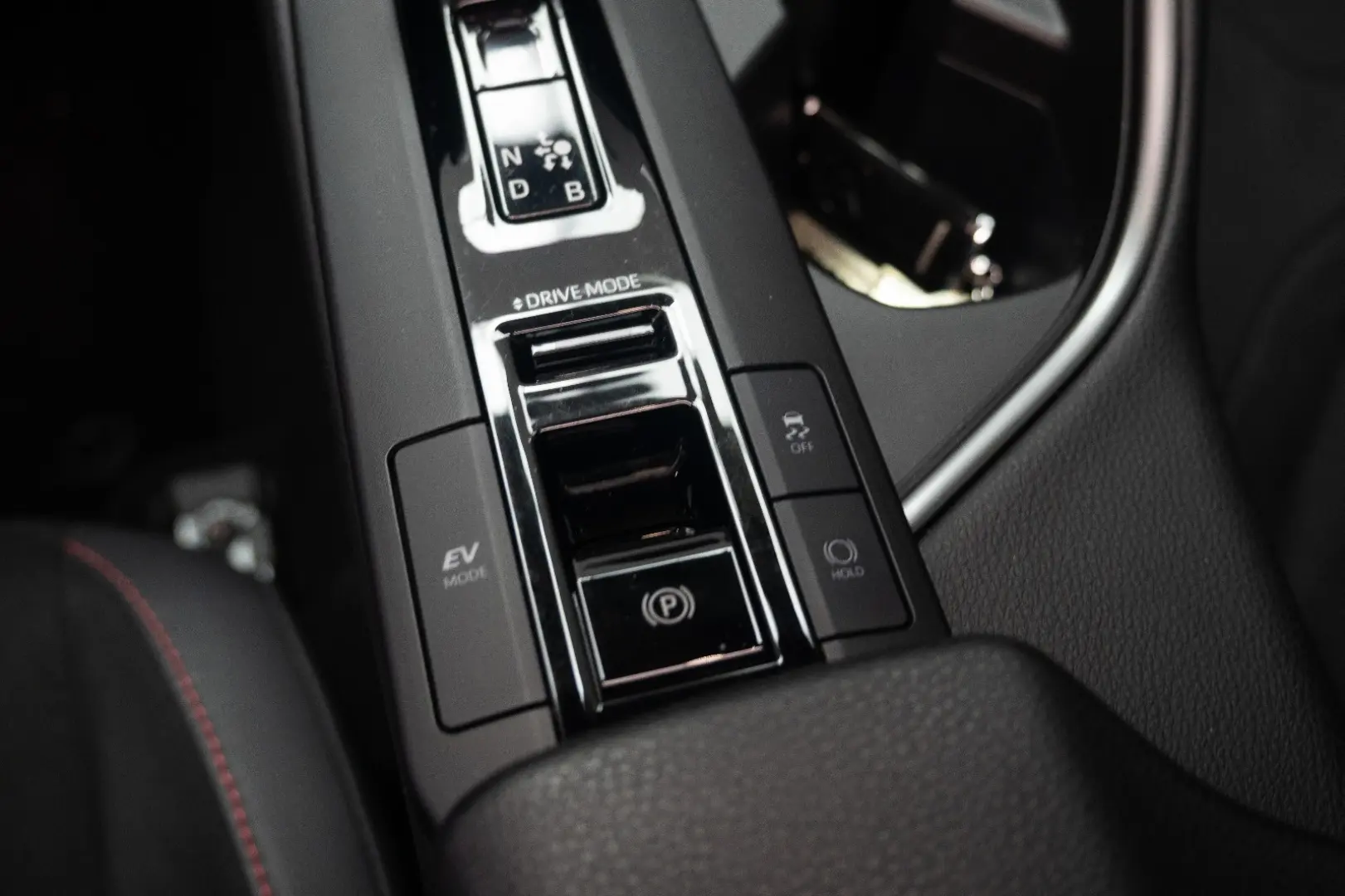 Toyota C-HR 2.0 Hybrid GR SPORT  STOC  4 ANI GARANTIE