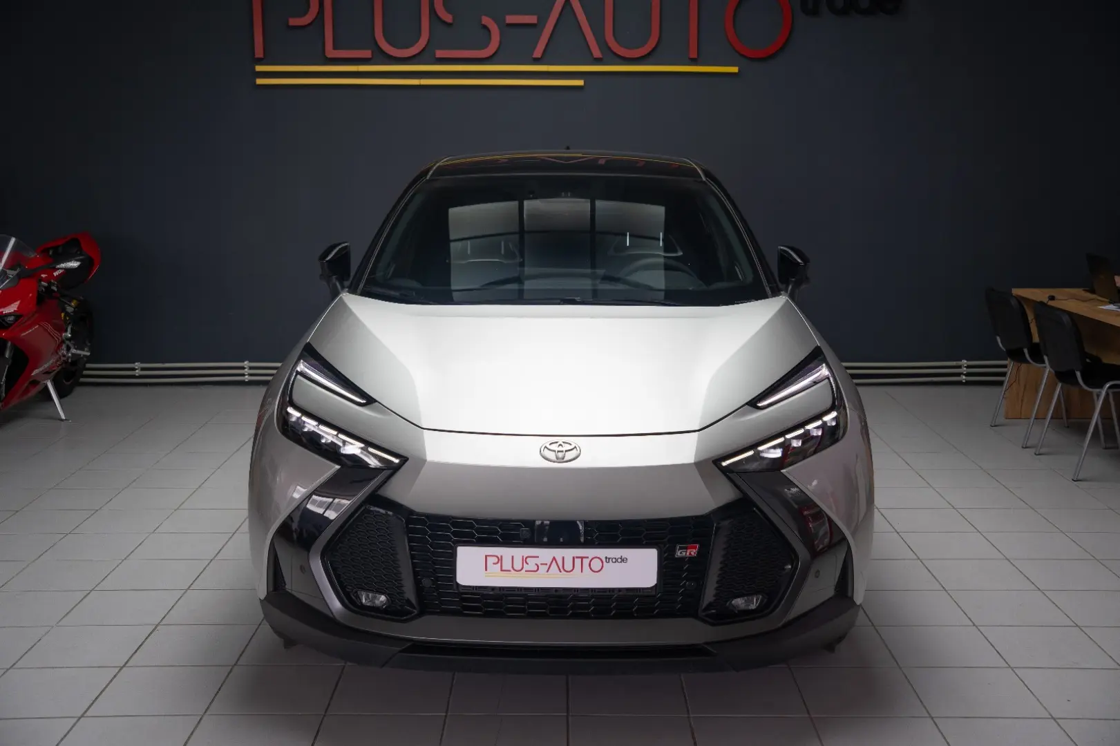 Toyota C-HR 2.0 Hybrid GR SPORT  STOC  4 ANI GARANTIE