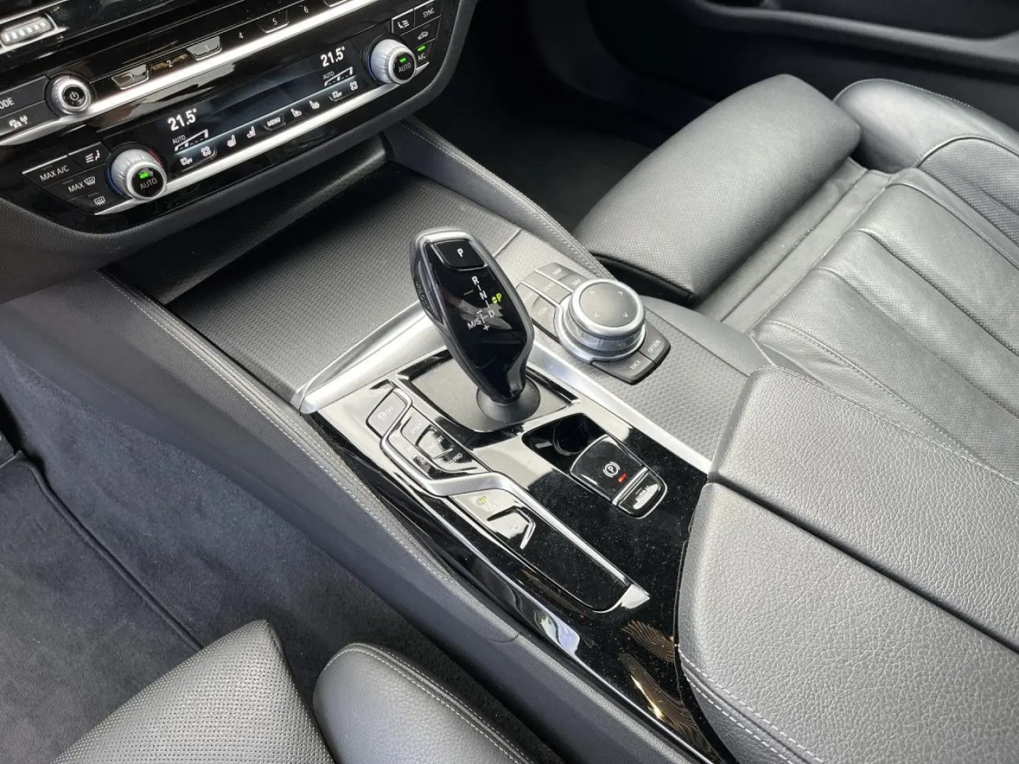 520d M Sport Business HUD SHZ AHK LED Laserlicht