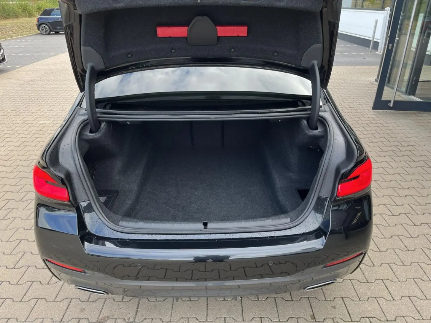 520d M Sport Business HUD SHZ AHK LED Laserlicht