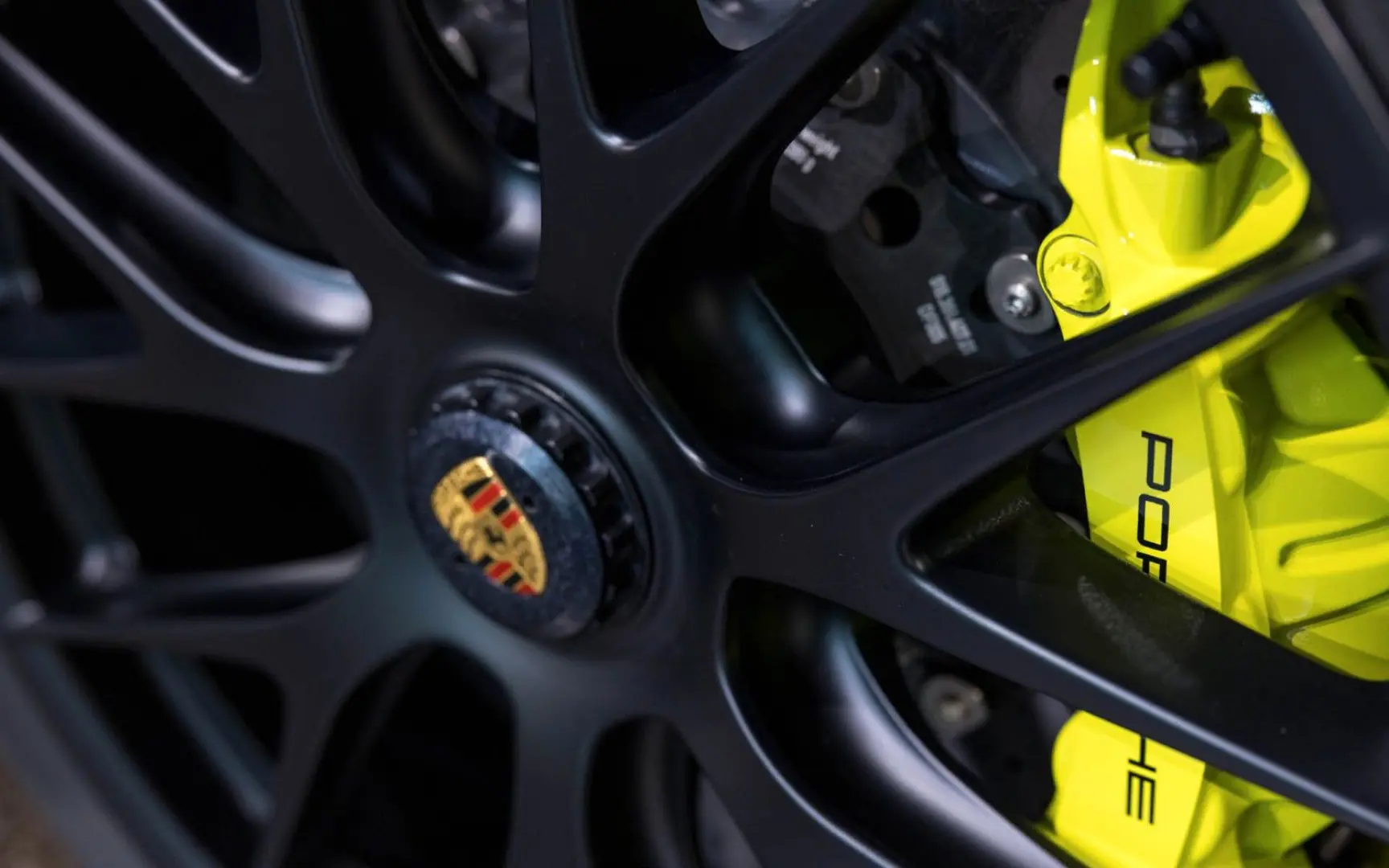 918 SPYDER   LIFTING   CARBON