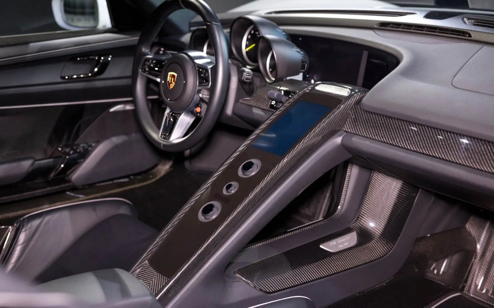 918 SPYDER   LIFTING   CARBON