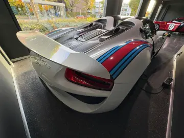 918 SPYDER   LIFTING   CARBON
