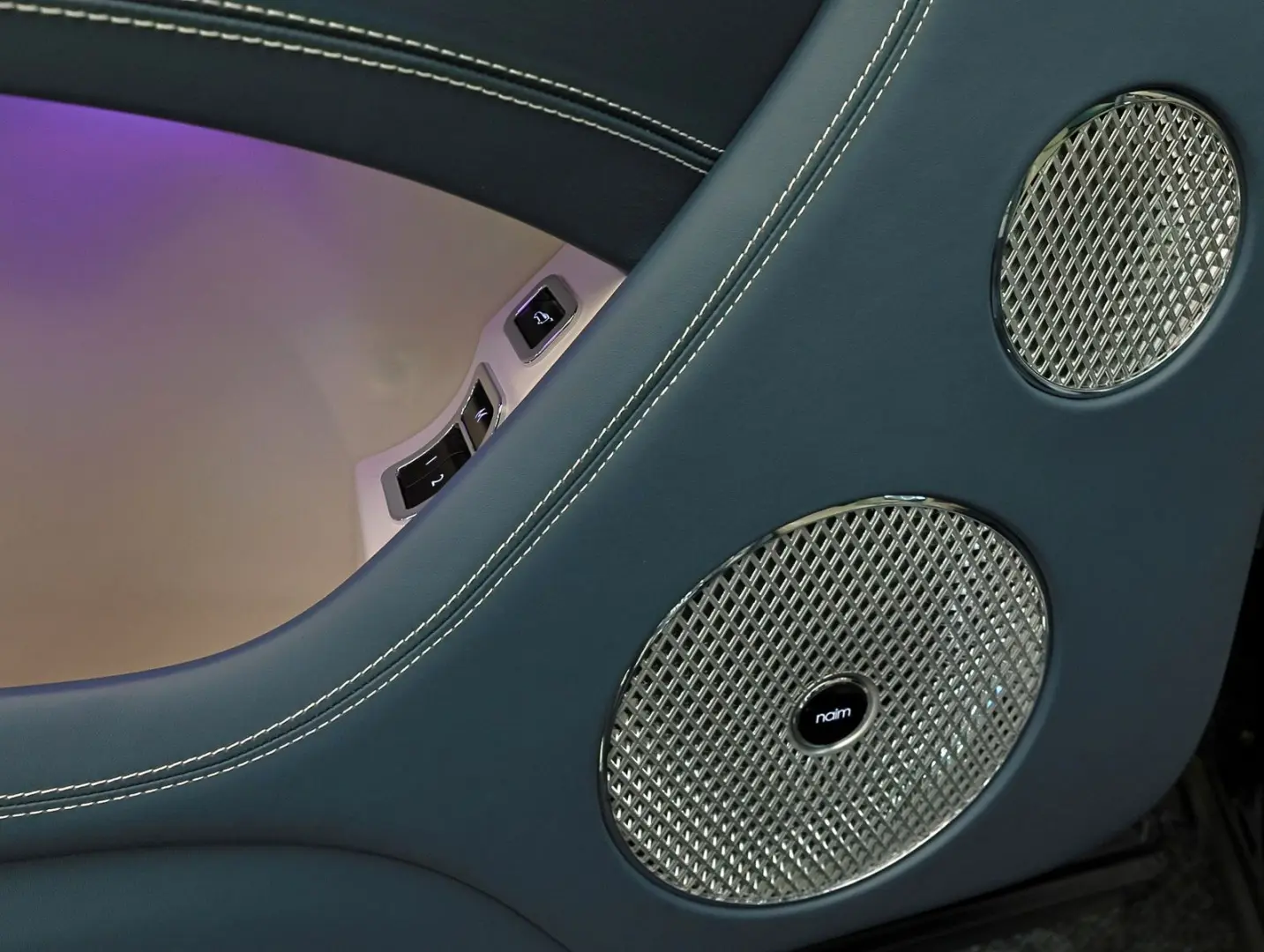 Bentayga 4.0 V8  Azure