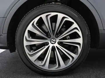 Bentayga 4.0 V8  Azure