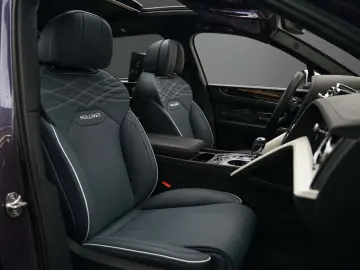 Bentayga EWB Mulliner V8
