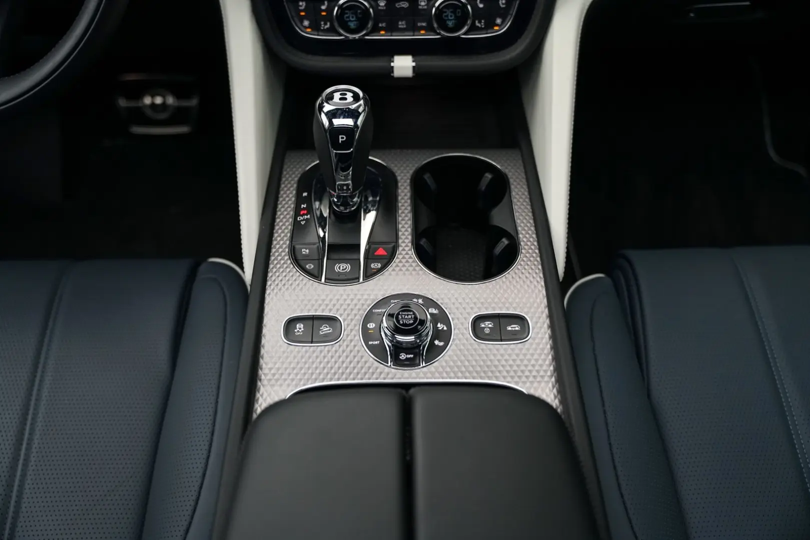 Bentayga EWB Mulliner V8