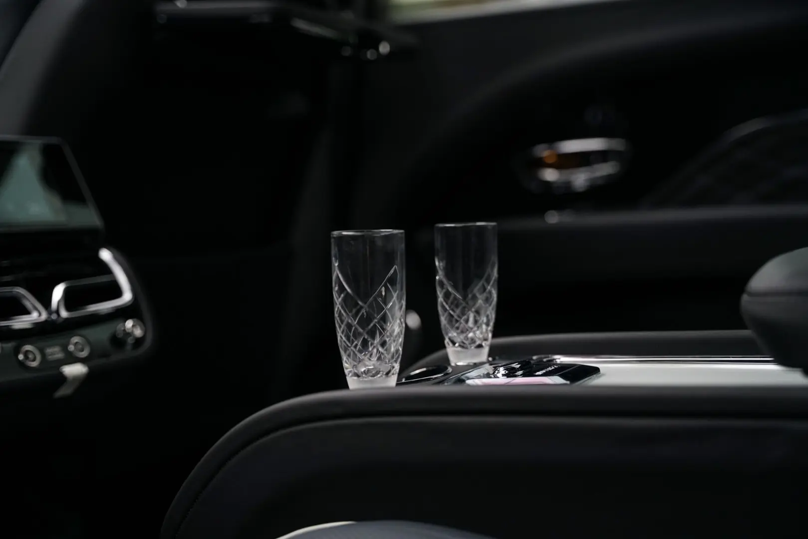 Bentayga EWB Mulliner V8