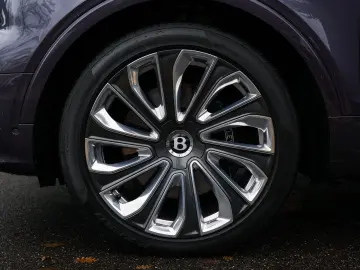 Bentayga EWB Mulliner V8