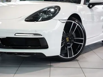 Boxster 718 PDK Sport Design Chrono S-Abgas BOSE