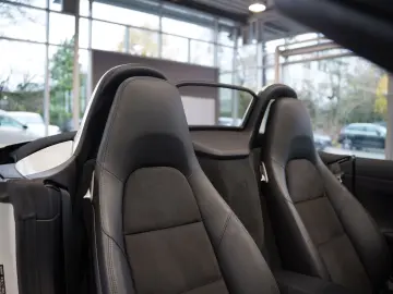 Boxster 718 PDK Sport Design Chrono S-Abgas BOSE