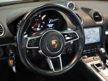 Boxster 718 PDK Sport Design Chrono S-Abgas BOSE