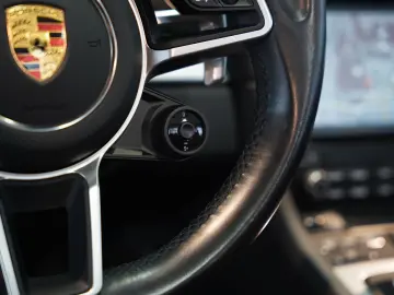 Boxster 718 PDK Sport Design Chrono S-Abgas BOSE