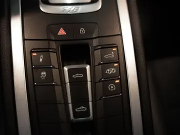 Boxster 718 PDK Sport Design Chrono S-Abgas BOSE