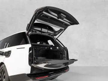 Range Rover P550e Autobiography  Shadow Line