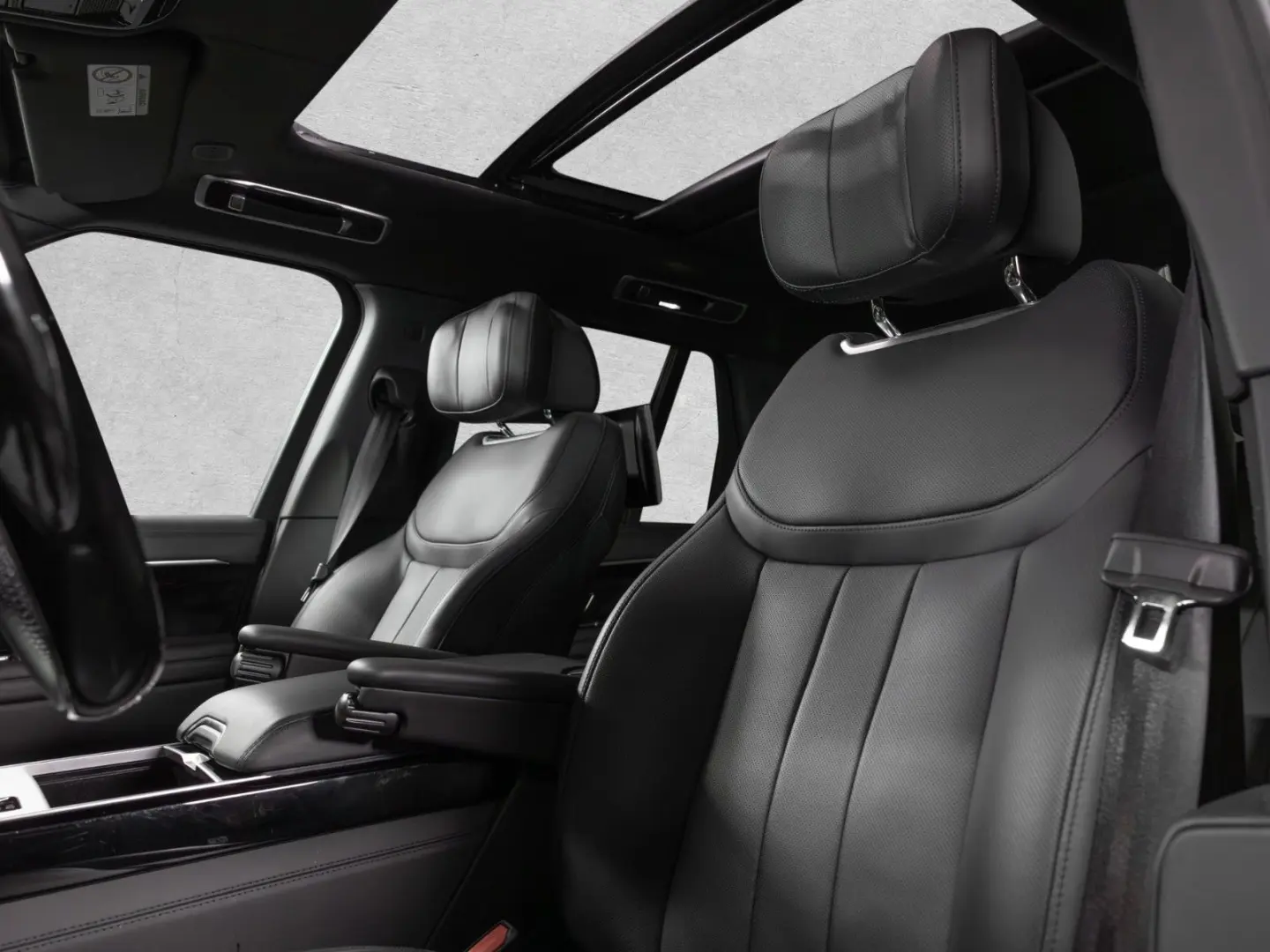 Range Rover P550e Autobiography  Shadow Line