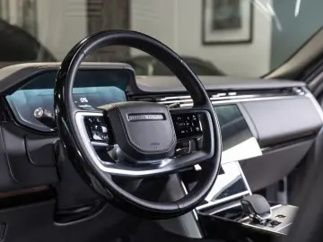 Range Rover P550e Autobiography  Shadow Line