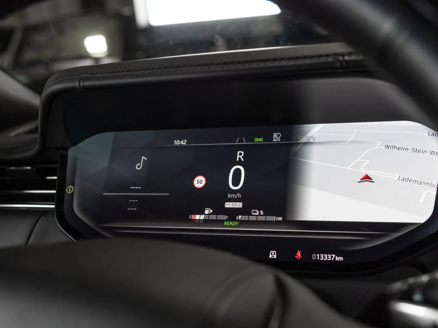 Range Rover P550e Autobiography  Shadow Line