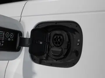 Range Rover P550e Autobiography  Shadow Line