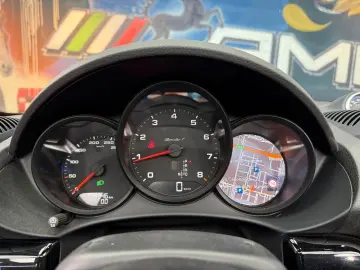 Porsche 718 Spyder Boxster 2.0 T (723)