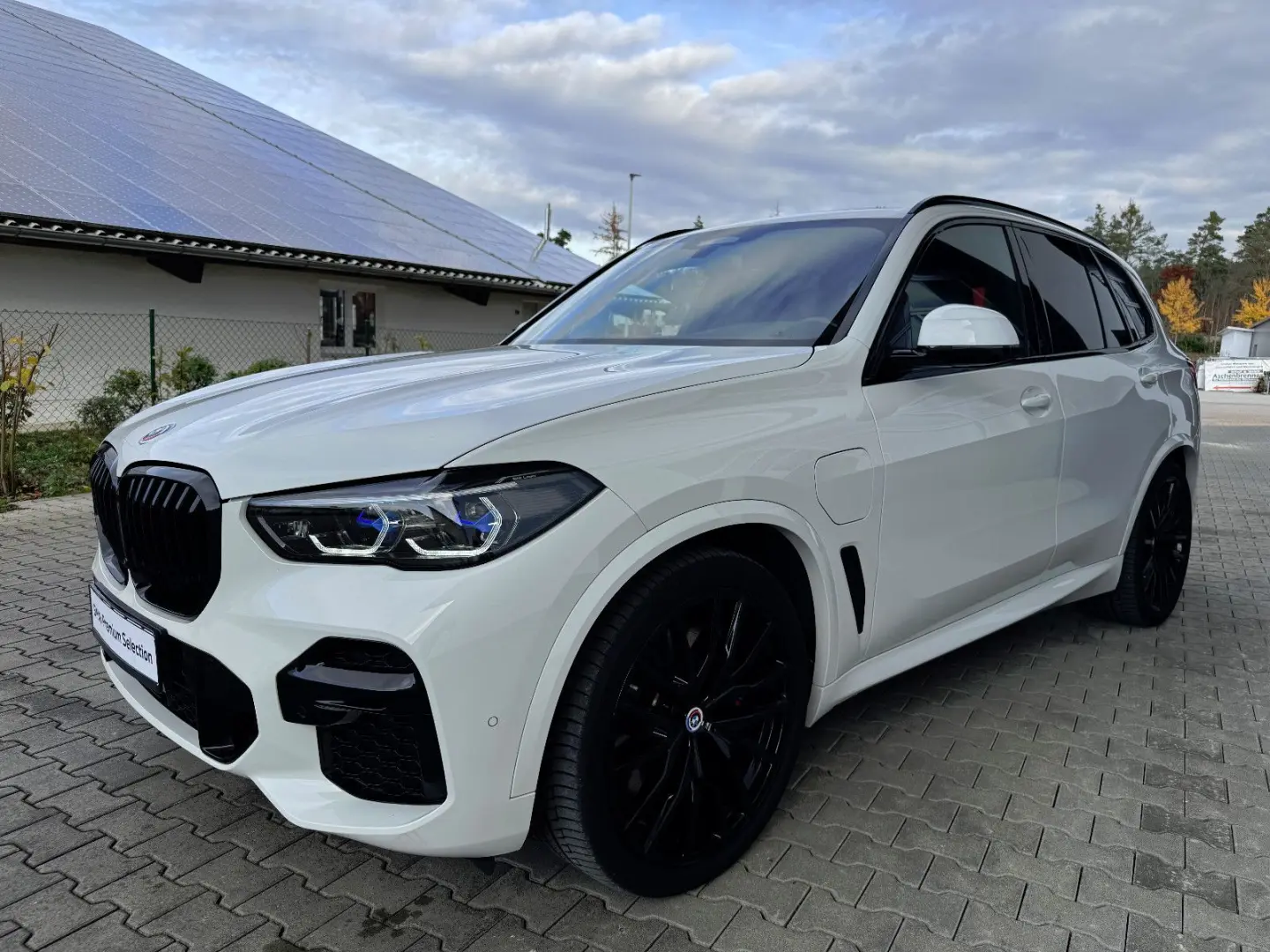 X5 xDr. 45e M SPORT PANO AHK H&K LASER SITZLÜFT.