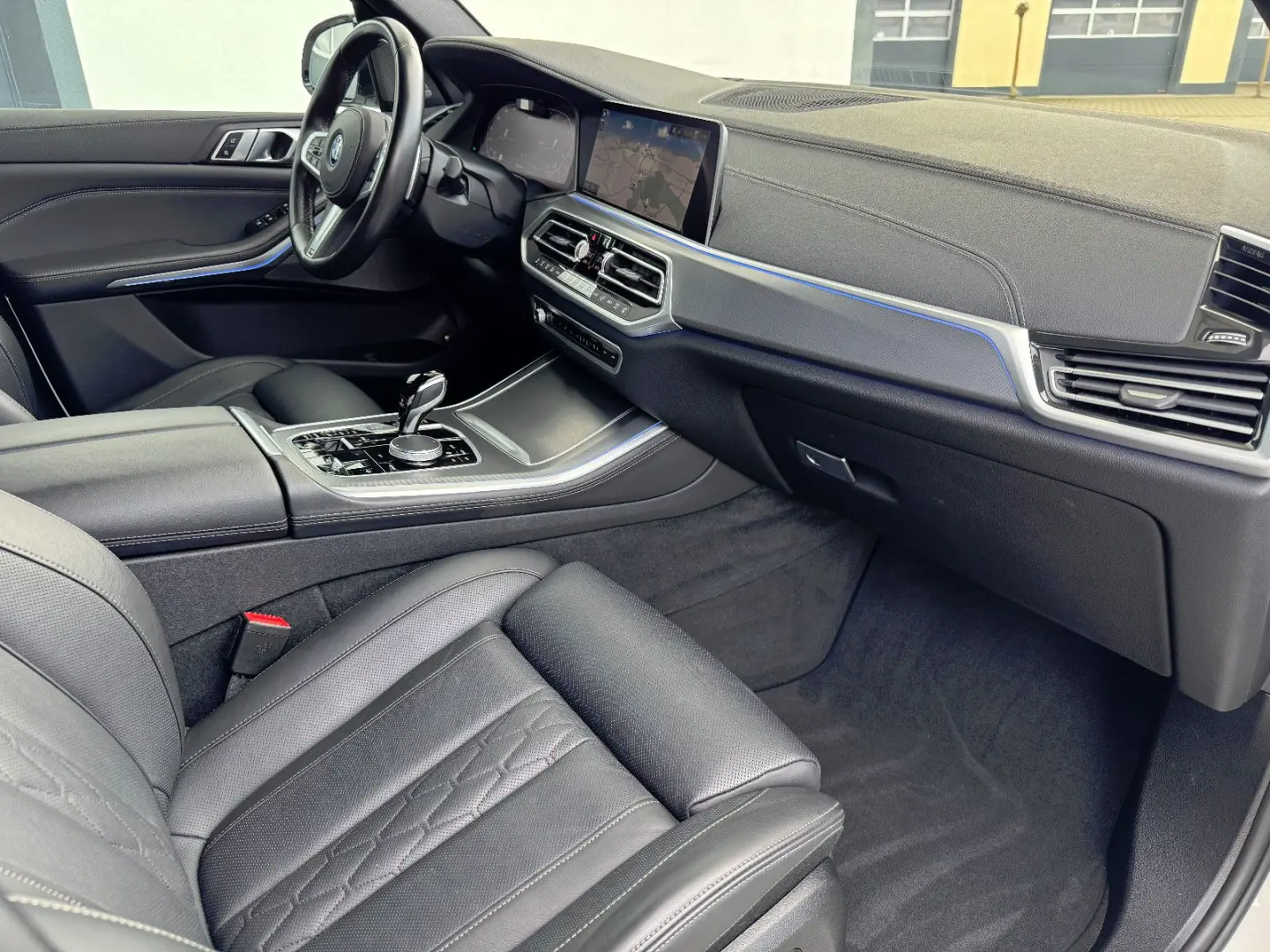 X5 xDr. 45e M SPORT PANO AHK H&K LASER SITZLÜFT.