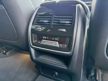 X5 xDr. 45e M SPORT PANO AHK H&K LASER SITZLÜFT.