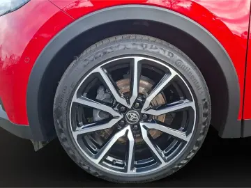 C-HR Plug-In Hybrid  GR Sport Premiere !!