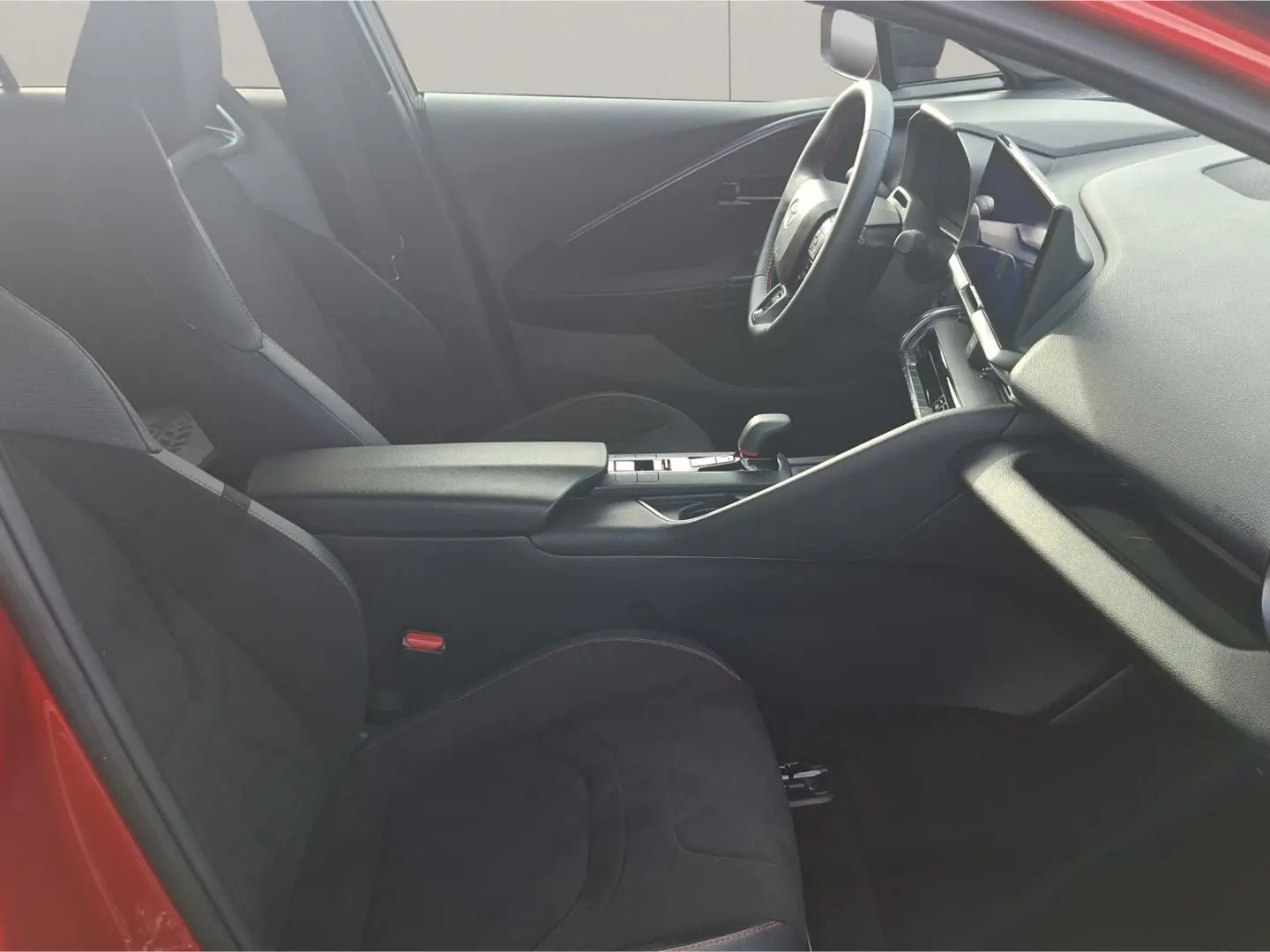 C-HR Plug-In Hybrid  GR Sport Premiere !!