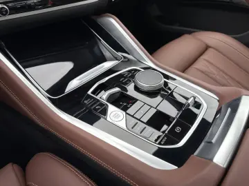 X6 xDr 40d M SPORT PRO Pano AHK StHzg KomSi H K