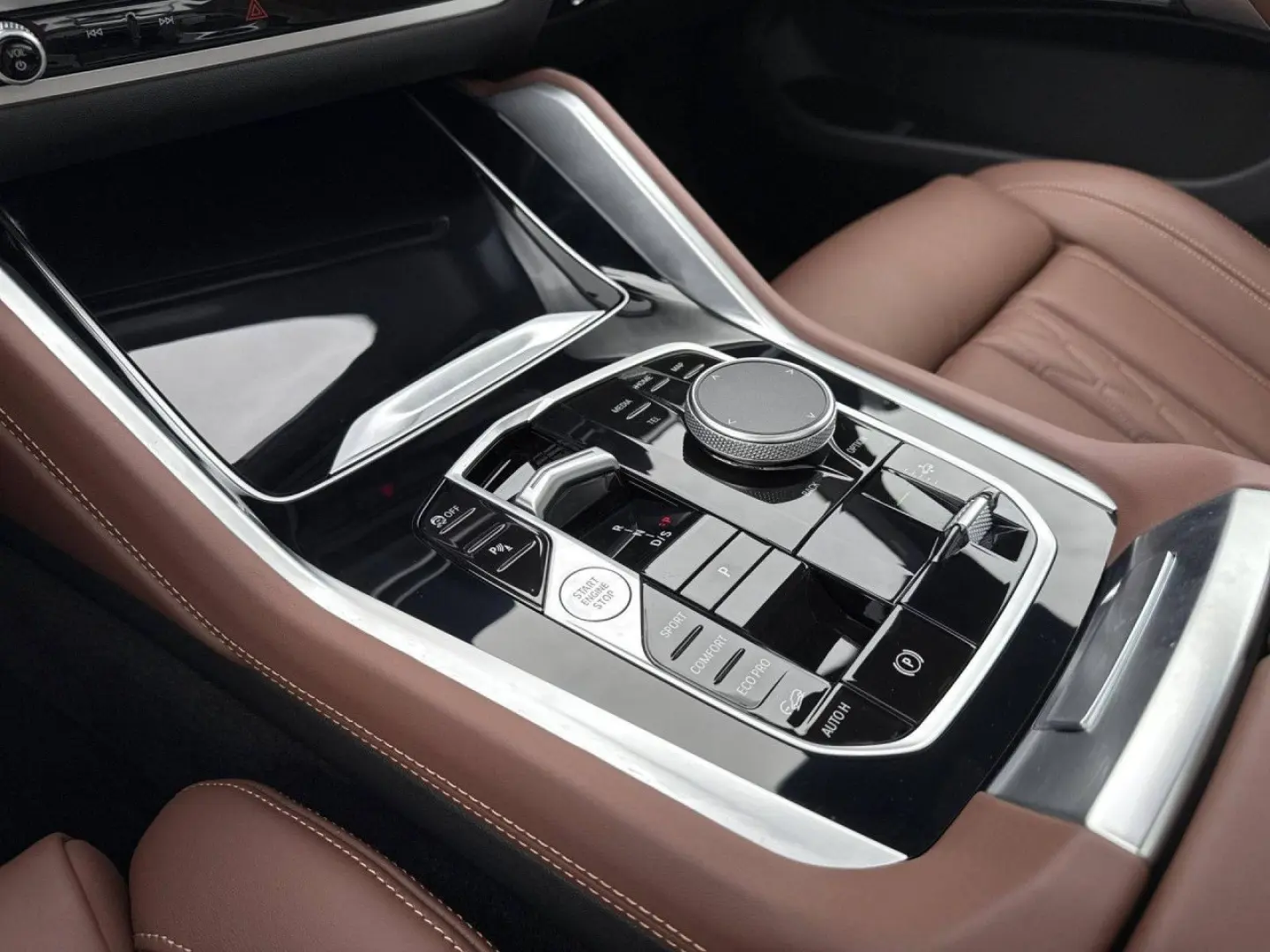 X6 xDr 40d M SPORT PRO Pano AHK StHzg KomSi H K