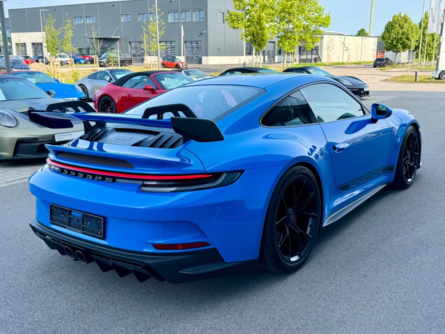 911 992 GT3 SCHALE MATRIX LIFT BOSE RKAM APROVED