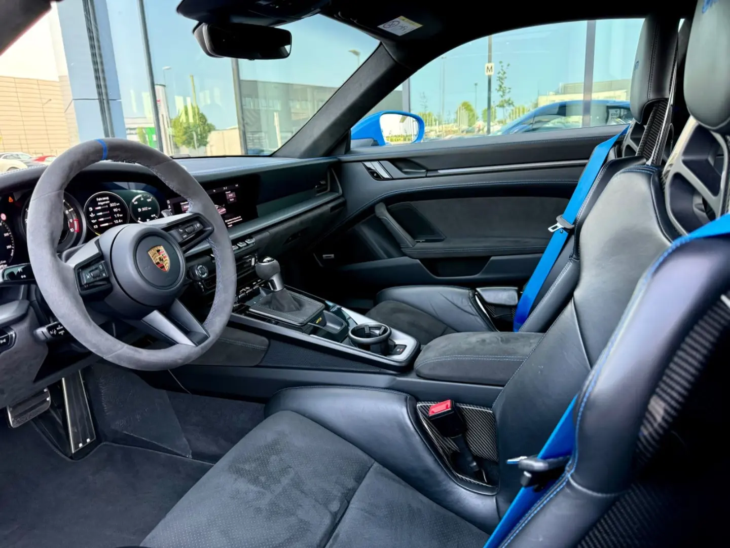 911 992 GT3 SCHALE MATRIX LIFT BOSE RKAM APROVED