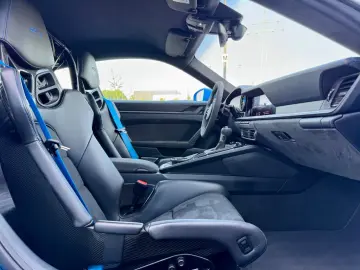 911 992 GT3 SCHALE MATRIX LIFT BOSE RKAM APROVED