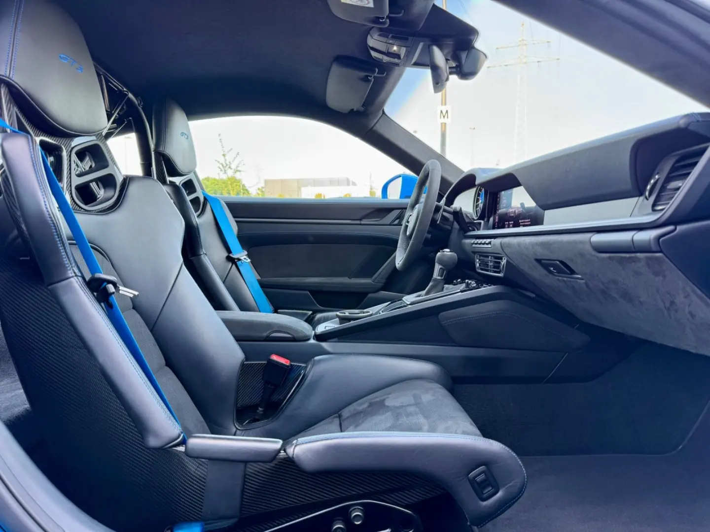 911 992 GT3 SCHALE MATRIX LIFT BOSE RKAM APROVED