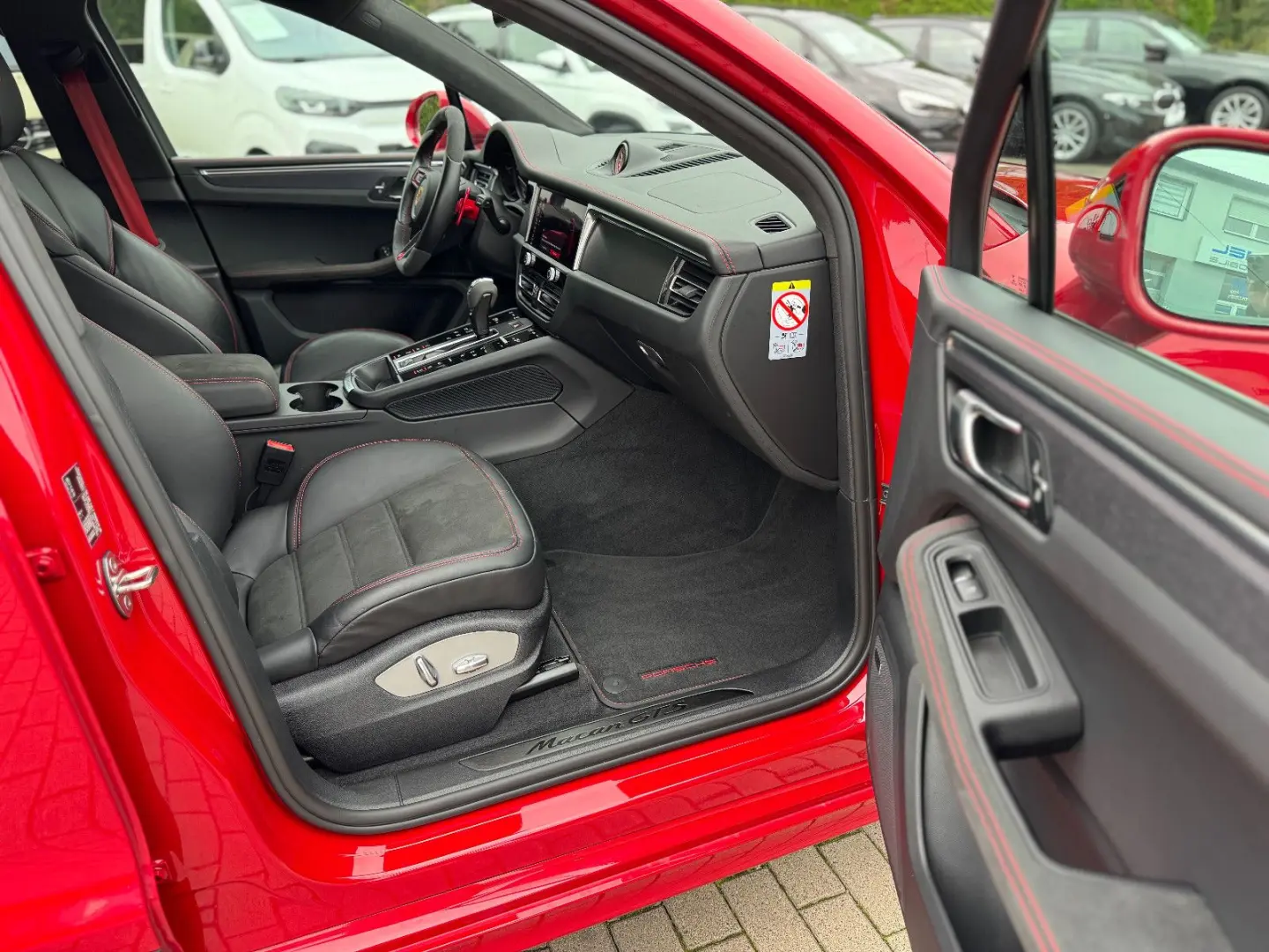 Macan GTS  APPROVED CHRONO DEUTSCHES-FRZG