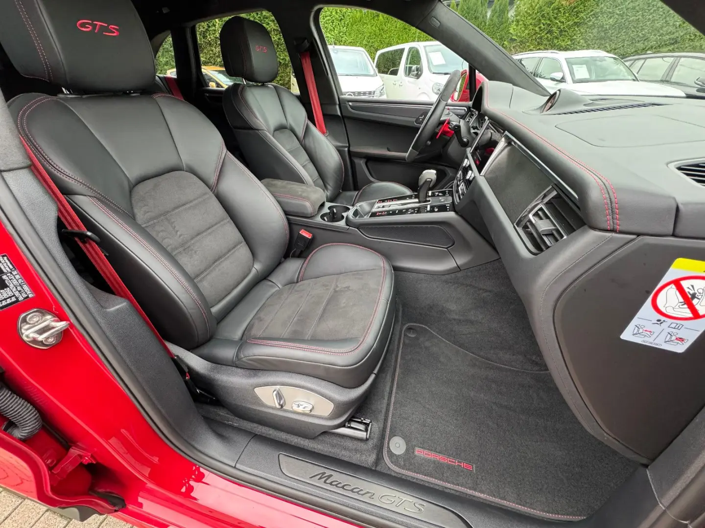 Macan GTS  APPROVED CHRONO DEUTSCHES-FRZG