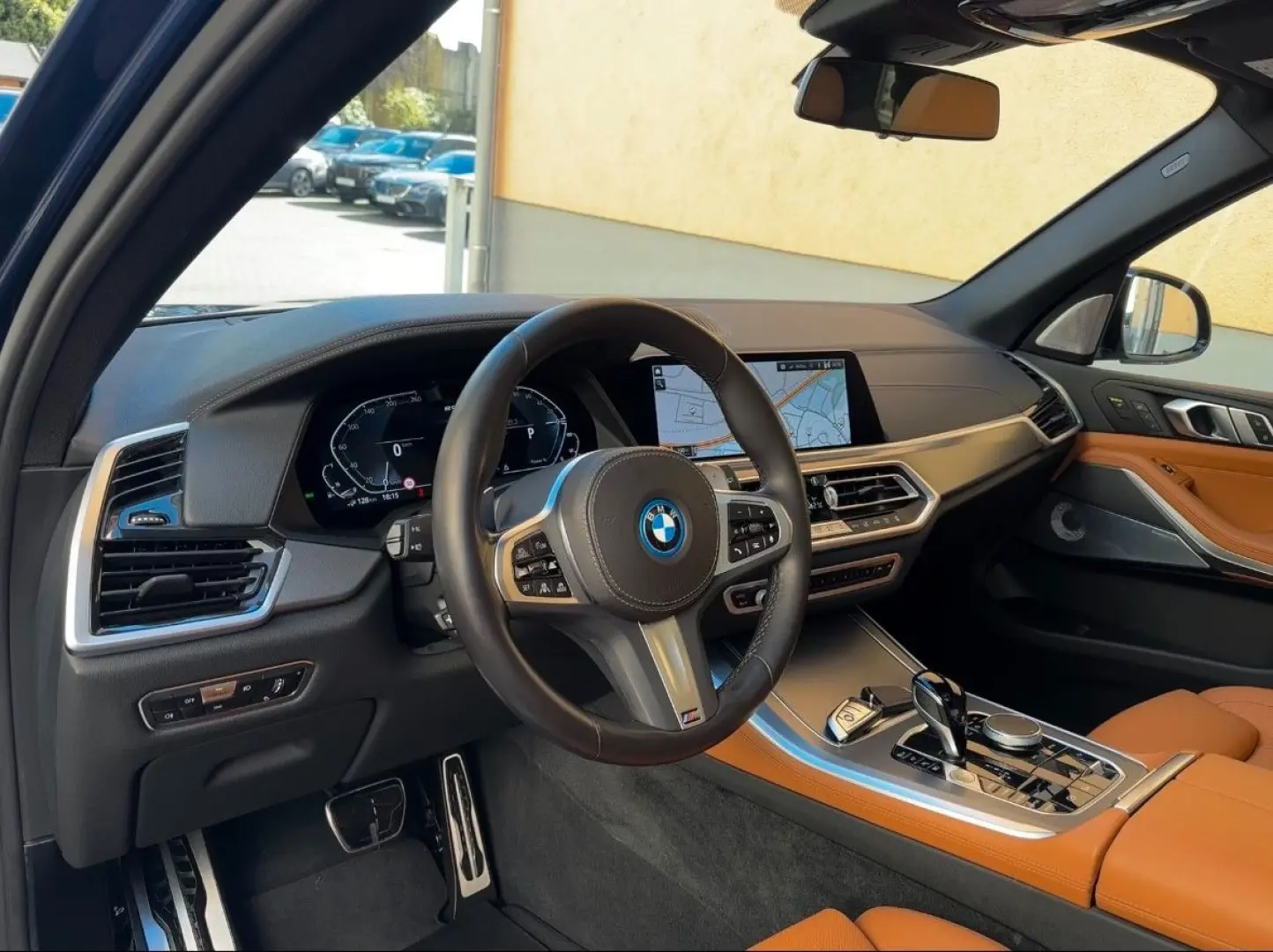 X5 xDr45 e M Sport B&W AHK Pano Sitzkl Massage