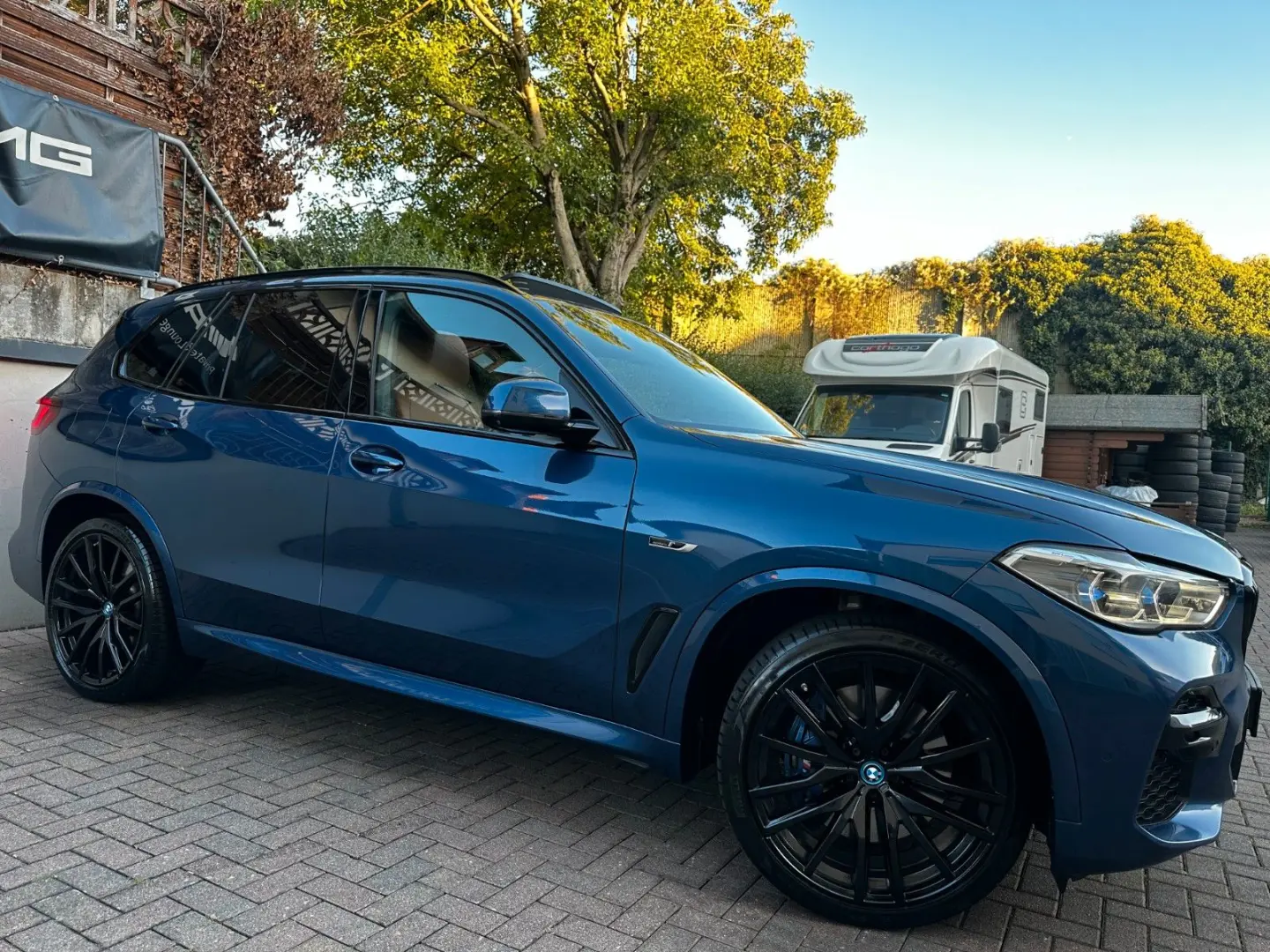 X5 xDr45 e M Sport B&W AHK Pano Sitzkl Massage