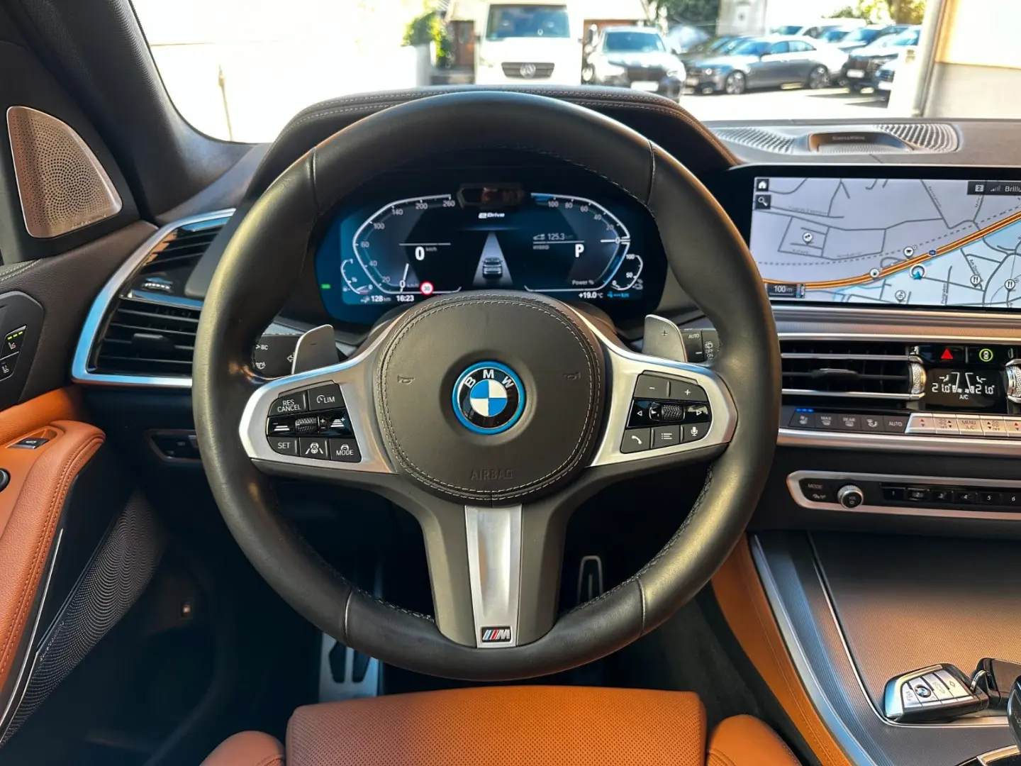 X5 xDr45 e M Sport B&W AHK Pano Sitzkl Massage