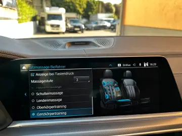 X5 xDr45 e M Sport B&W AHK Pano Sitzkl Massage
