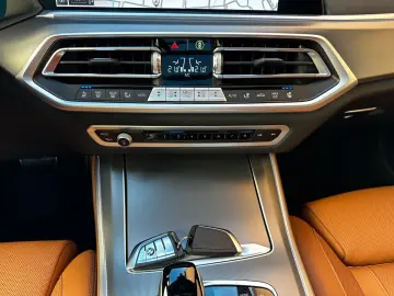 X5 xDr45 e M Sport B&W AHK Pano Sitzkl Massage