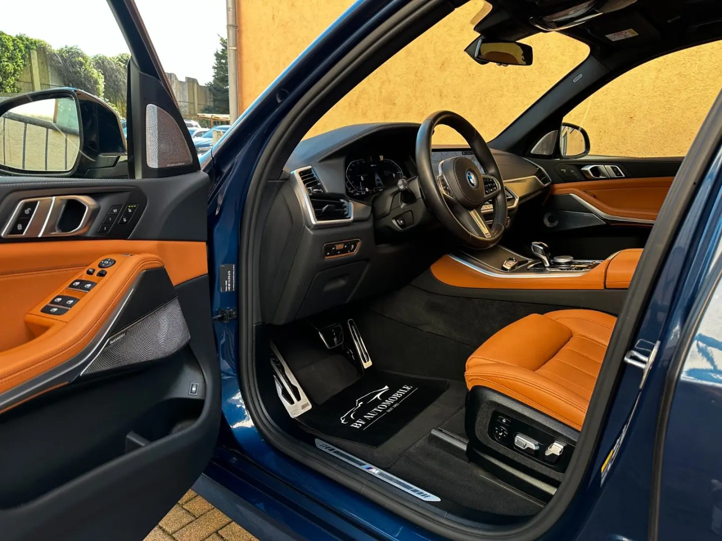 X5 xDr45 e M Sport B&W AHK Pano Sitzkl Massage