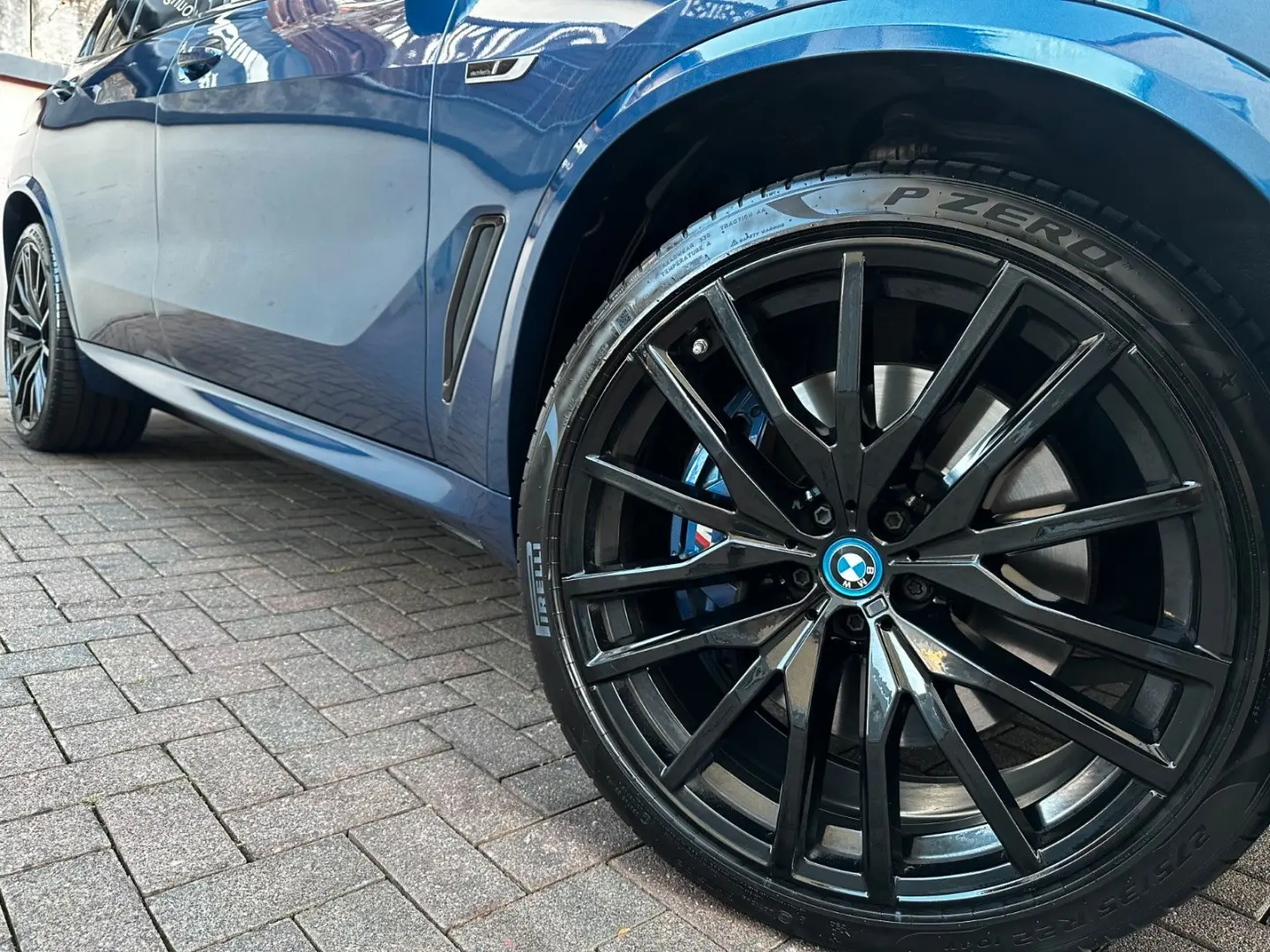 X5 xDr45 e M Sport B&W AHK Pano Sitzkl Massage