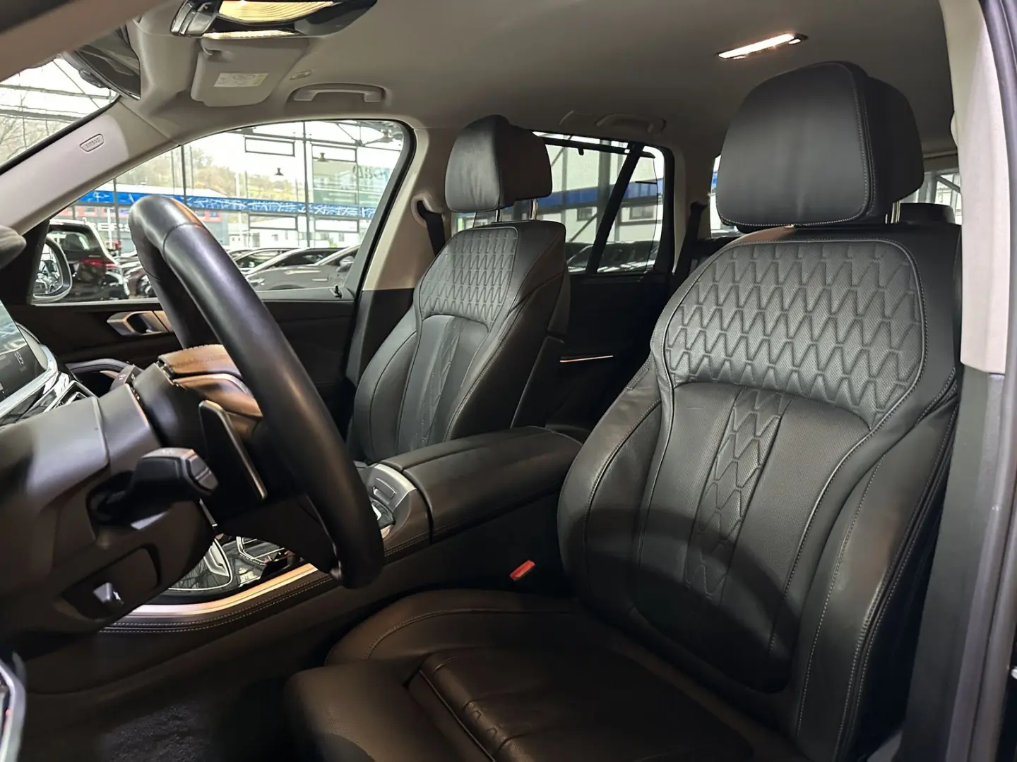 X5 45e Innovations 4XSHZ LED R.Cam Nav HUD 22LM