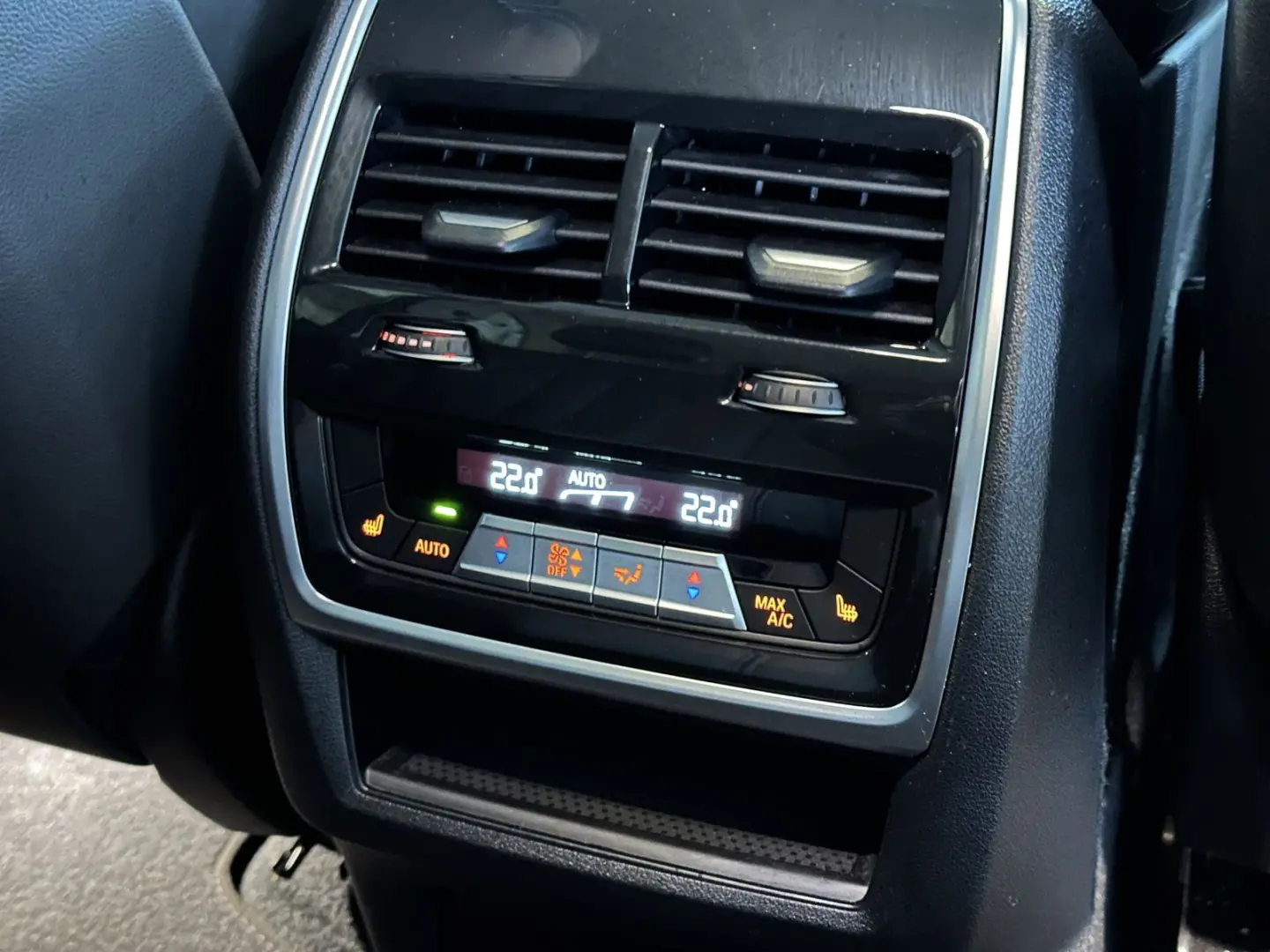 X5 45e Innovations 4XSHZ LED R.Cam Nav HUD 22LM